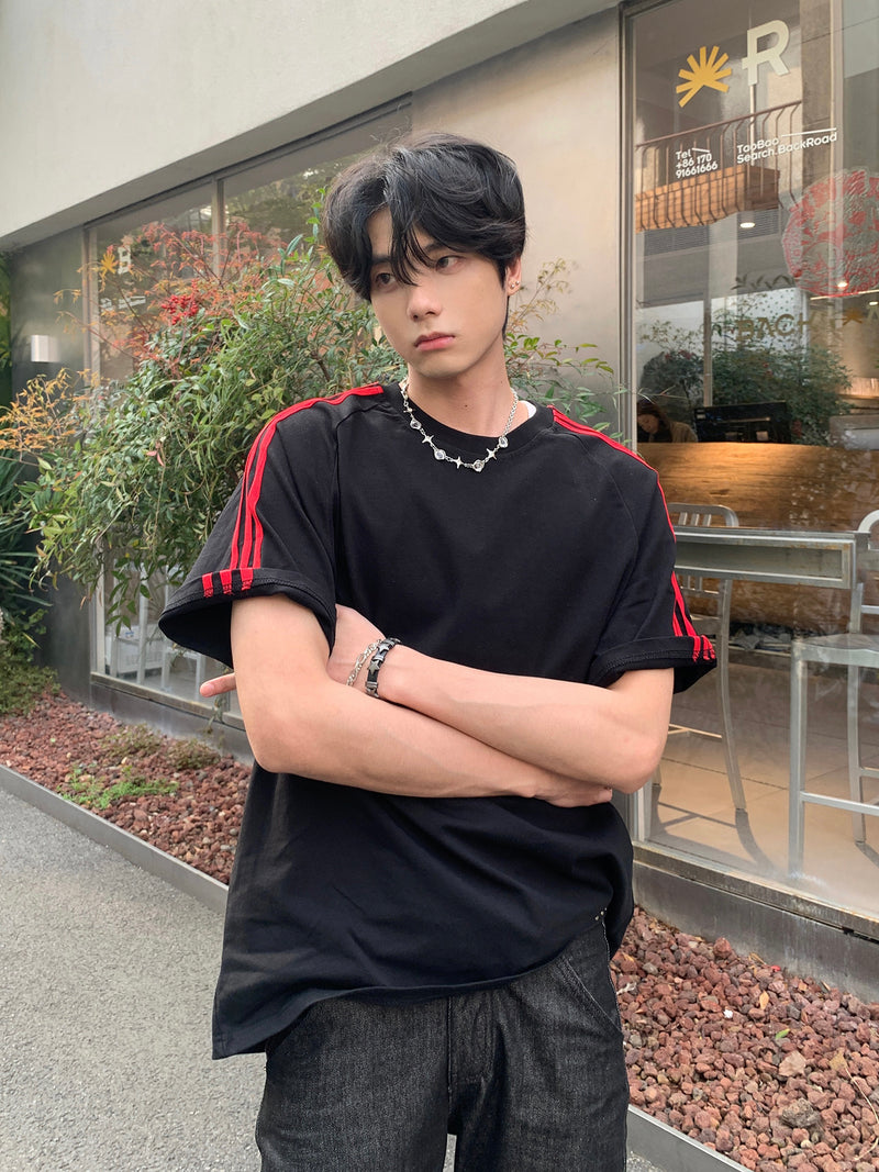 レッドサイドライン スポーティTシャツ