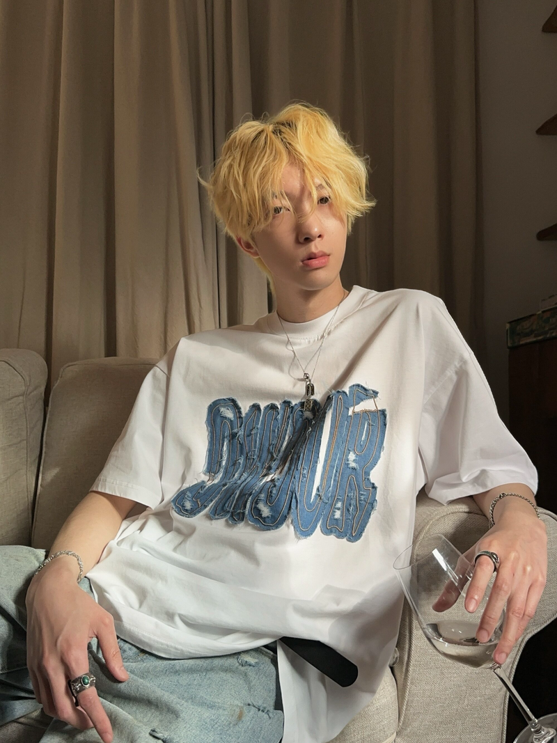 刺繍デニムパッチロゴ Tシャツ