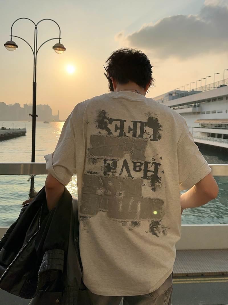 バックプリント 刺繍パッチ Tシャツ