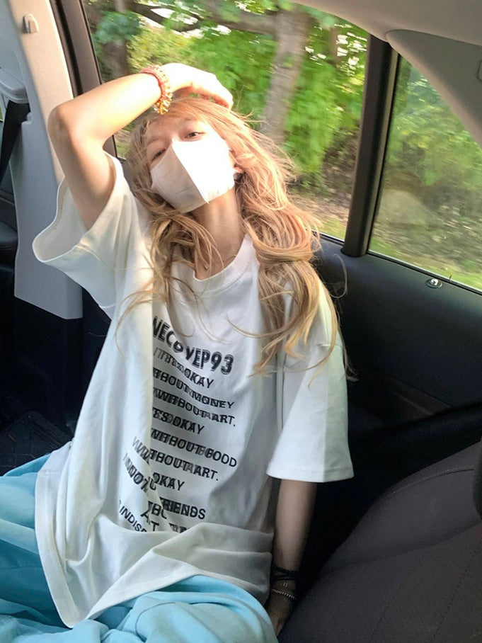 バーティカルテキストTシャツ