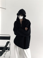 ハーフジップ フード付きニットセーター