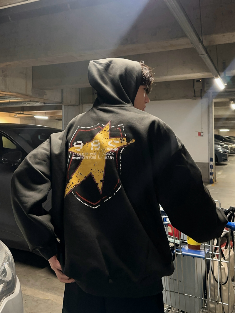 レトロ エンブレムバックプリント パーカー