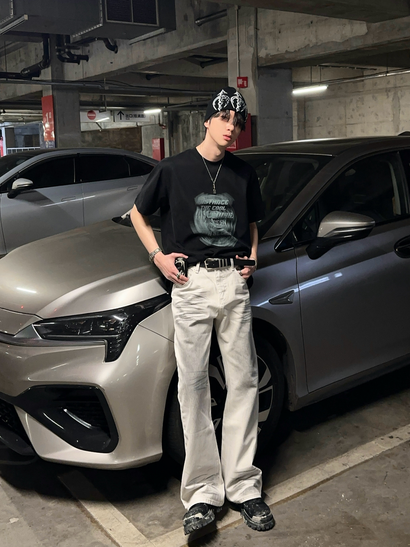 スワール レタリングプリントTシャツ