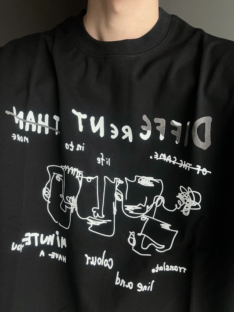ハンドペイントレター Tシャツ