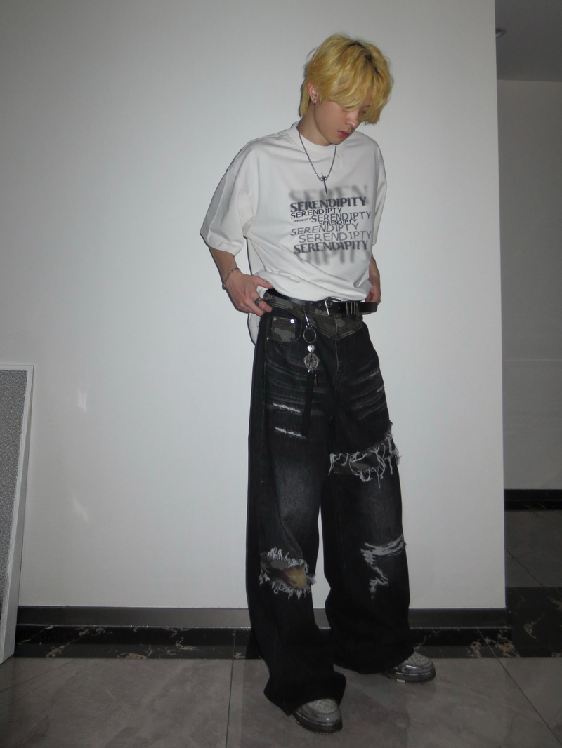 フェード ファジーレタリングロゴ Tシャツ