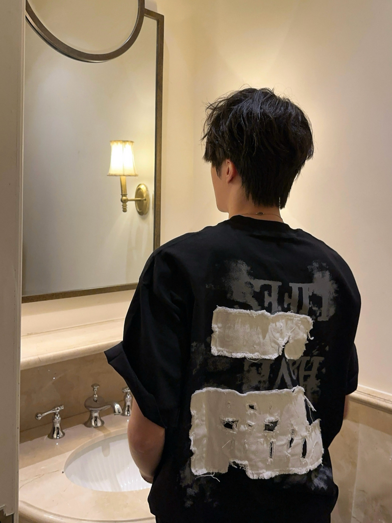 バックプリント 刺繍パッチ Tシャツ