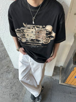 メタル グラフィック ステッチTシャツ